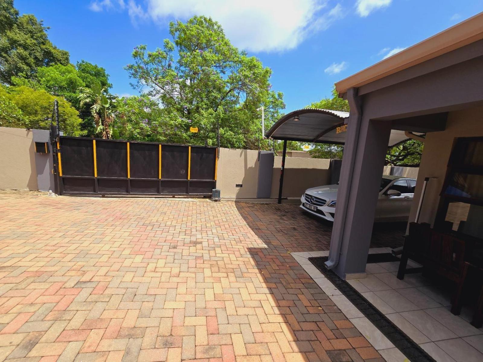Magisha Guest House Mbombela Extérieur photo
